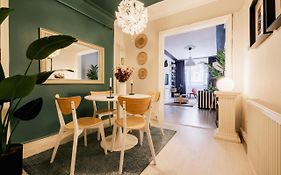 Charming Flat Next To Metro & Nisantasi In Sisli